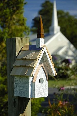 Heartwood Classic Chapel Birdhouse